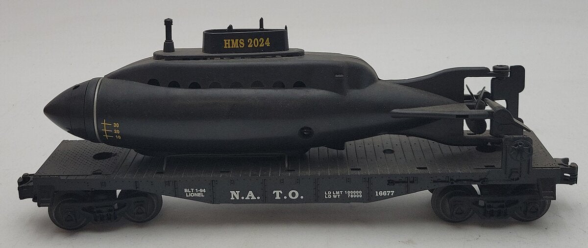 Lionel 6-16677 O Gauge NATO Flatcar with Royal Navy Submarine LN/Box