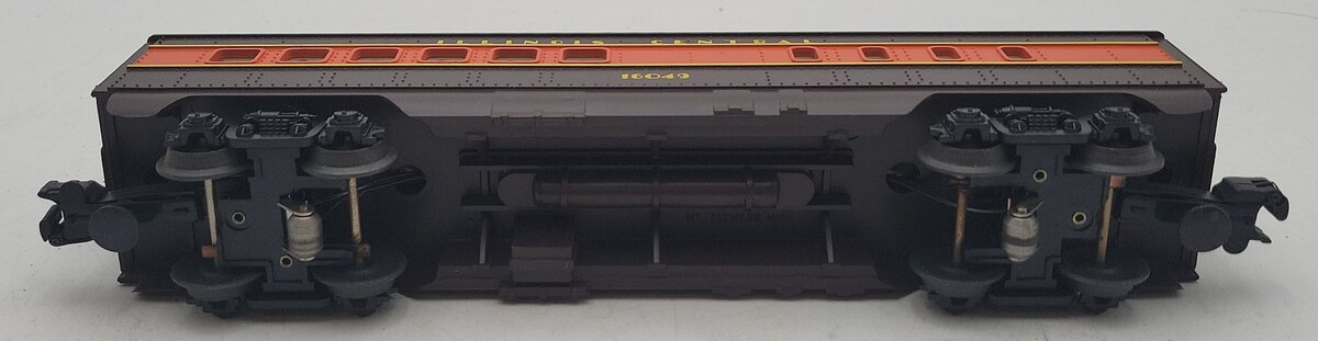 Lionel 6-16049 O Gauge Illinois Central Diner Car LN/Box
