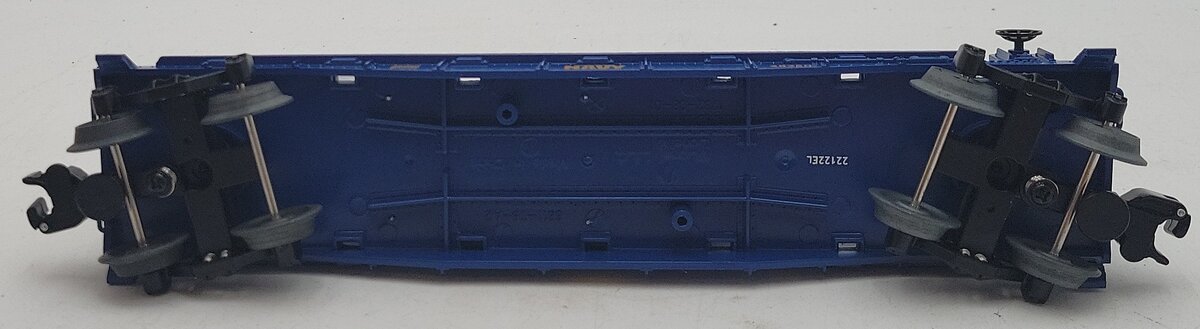 Lionel 2228250 O U.S. Navy Sub Flatcar with Submarine Load