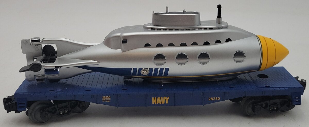 Lionel 2228250 O U.S. Navy Sub Flatcar with Submarine Load LN/Box
