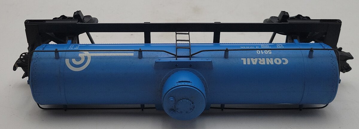 MTH 30-7305 O Gauge Conrail Semi-Scale Tank Car #5010 EX/Box