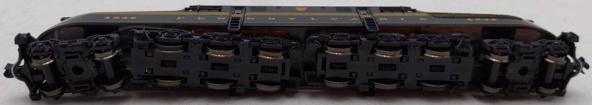 Kato 137-2001 N Scale Pennsylvania Railroad GG-1 Electric Locomotive #4935 EX/Box