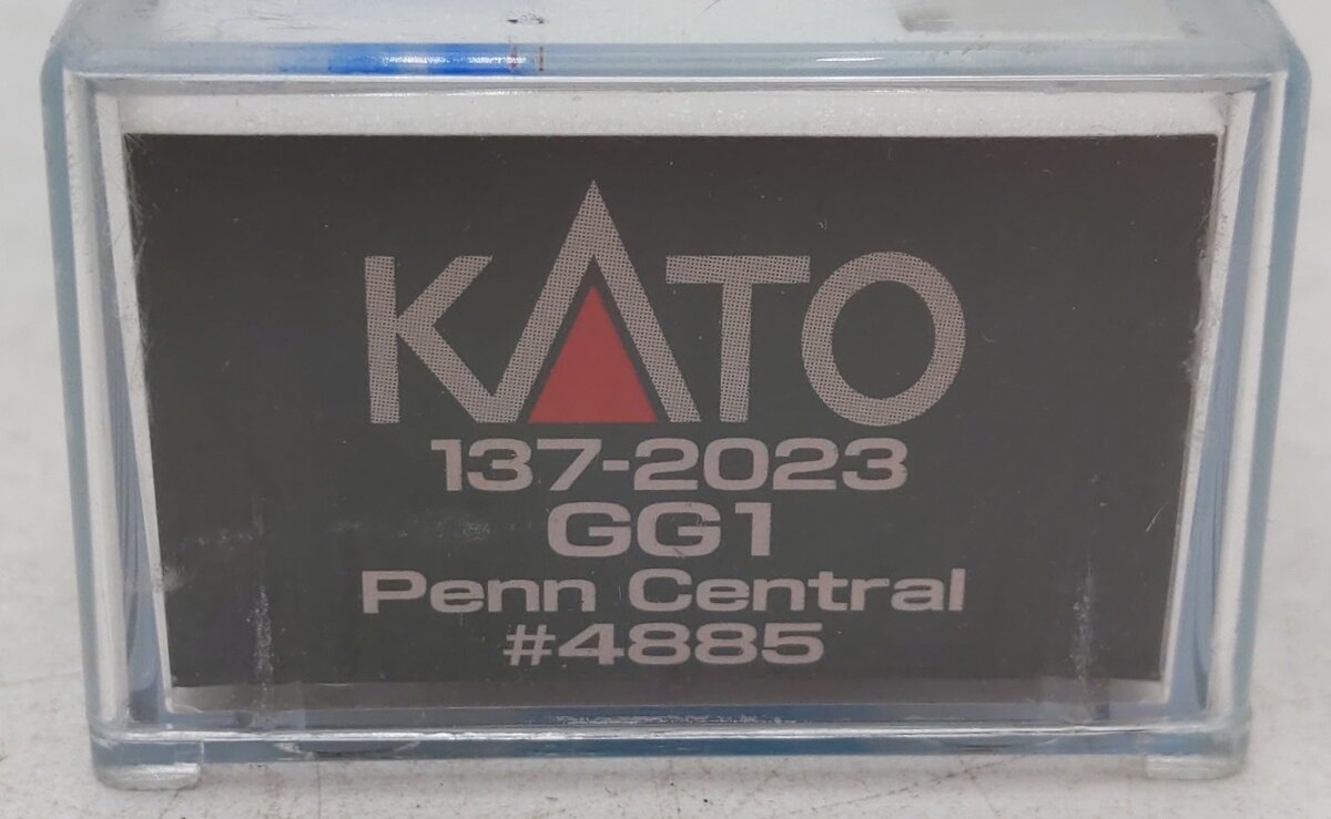 Kato 137-2023 N Scale Penn Central GG-1 Electric Locomotive #4885 EX/Box