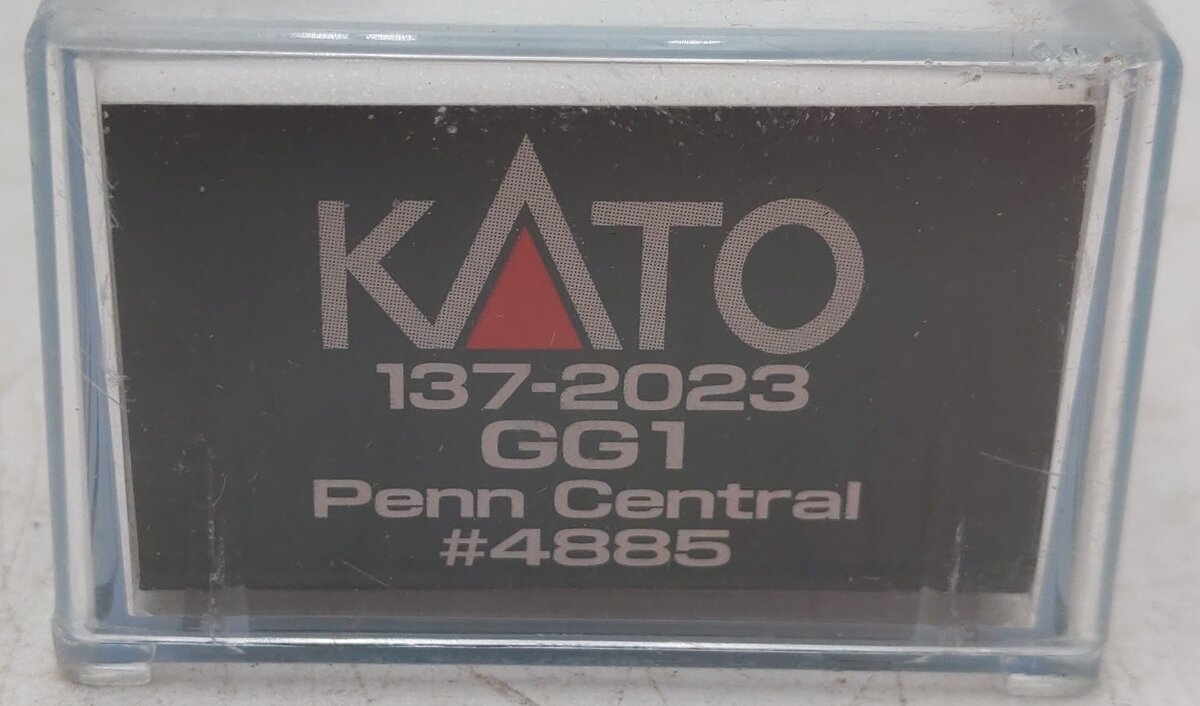 Kato 137-2023 N Scale Penn Central GG-1 Electric Locomotive #4885 EX/Box