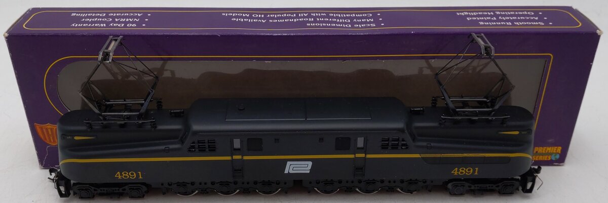 IHC M9684 HO Scale Penn Central Diesel Locomotive #4891 EX/Box