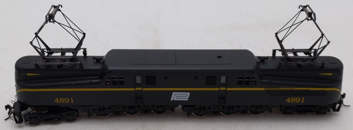 IHC M9684 HO Scale Penn Central Diesel Locomotive #4891 EX/Box