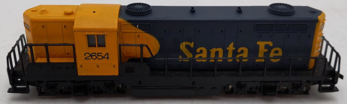 AHM HO Santa FE GP-18 Diesel Locomotive #2654 VG