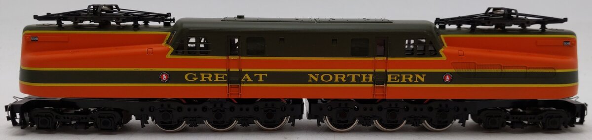 IHC M9673 HO Scale Great Northern Powered GG-1 Electric Locomotive #5018 EX/Box