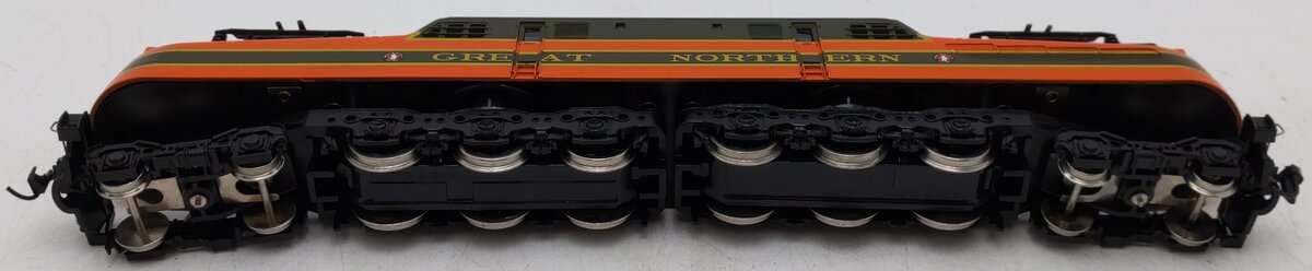 IHC M9673 HO Scale Great Northern Powered GG-1 Electric Locomotive #5018 EX/Box