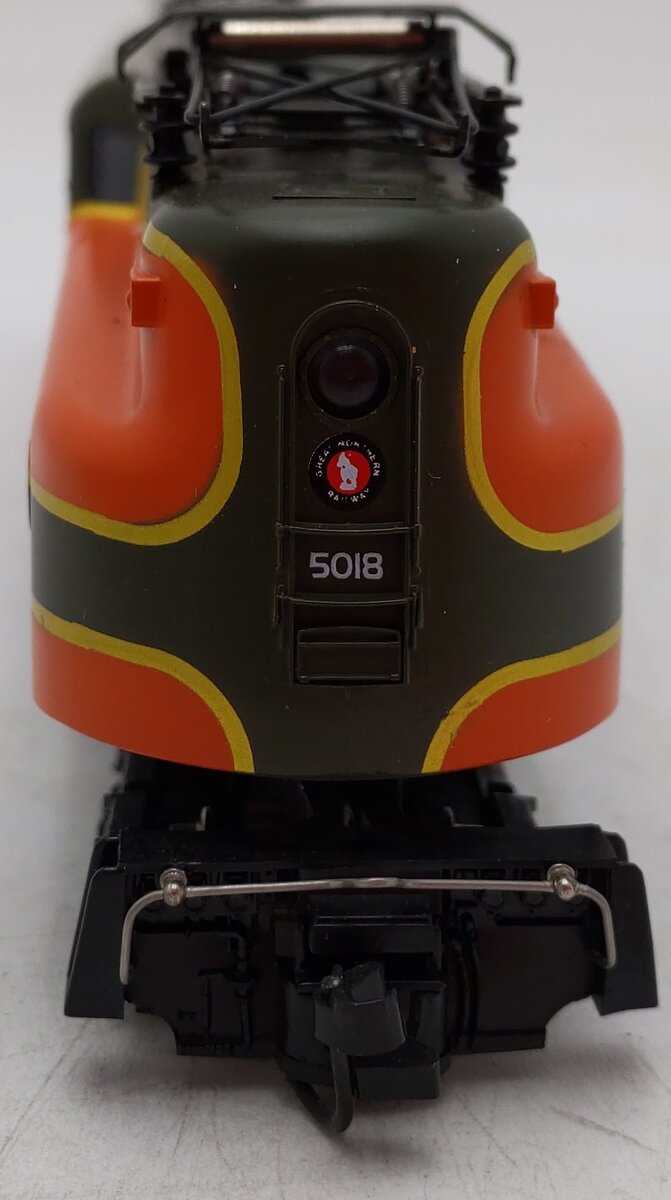 IHC M9673 HO Scale Great Northern Powered GG-1 Electric Locomotive #5018 EX/Box