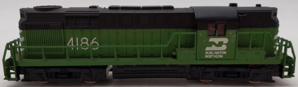 Model Power 6699 HO Scale Burlington Northern Alco RS-11 Diesel Locomotive #4186 VG