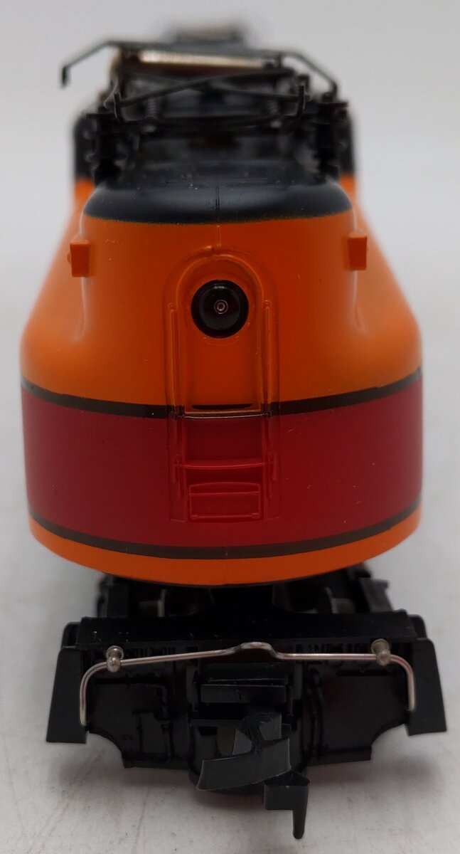 IHC M9670 HO Scale Milwaukee Road Powered GG-1 Electric Locomotive EX