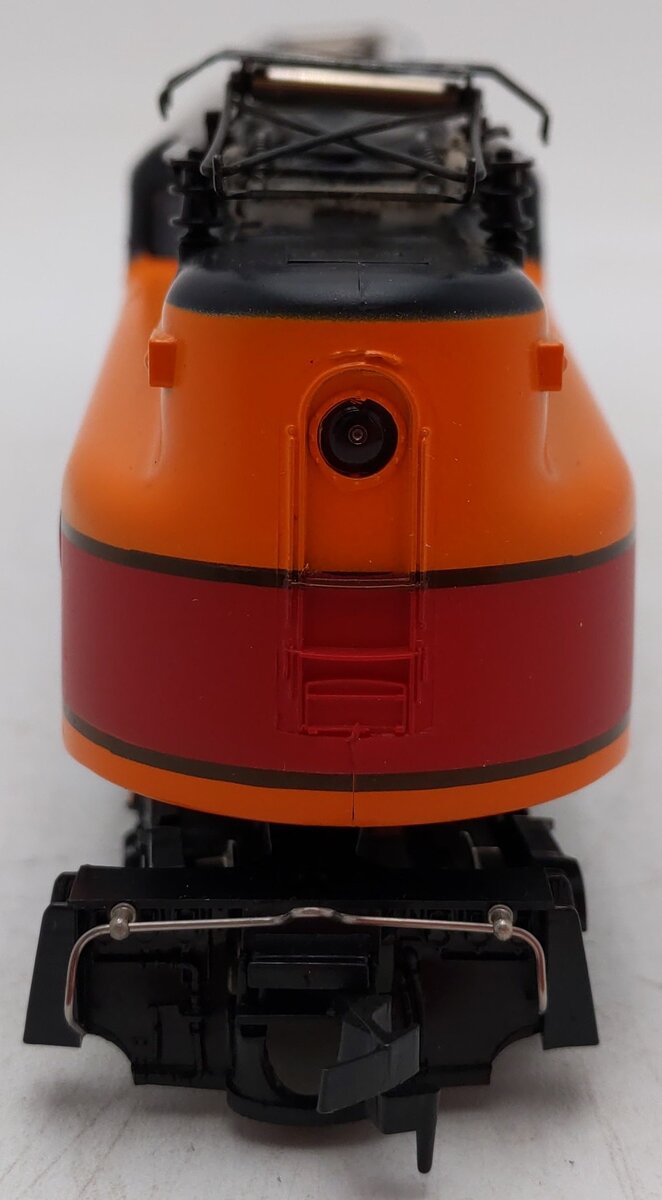 IHC M9670 HO Scale Milwaukee Road Powered GG-1 Electric Locomotive EX
