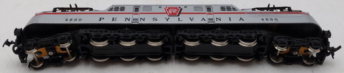 IHC M9302 HO Pennsylvania 1-Stripe GG-1 Electric Locomotive #4880 EX/Box
