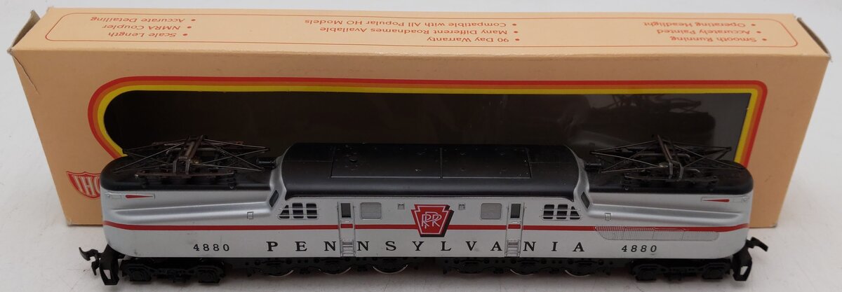 IHC M9302 HO Pennsylvania 1-Stripe GG-1 Electric Locomotive #4880 EX/Box