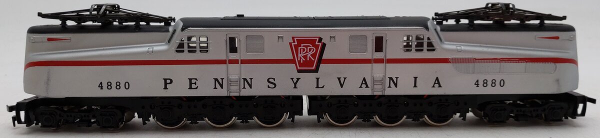 IHC M9302 HO Pennsylvania 1-Stripe GG-1 Electric Locomotive #4880 VG