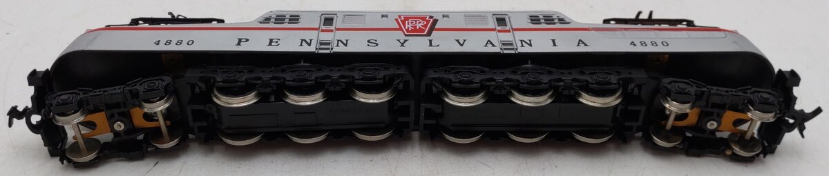 IHC M9302 HO Pennsylvania 1-Stripe GG-1 Electric Locomotive #4880 VG