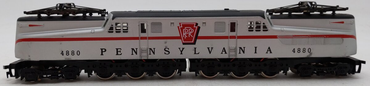IHC M9302 HO Pennsylvania 1-Stripe GG-1 Electric Locomotive #4880 VG