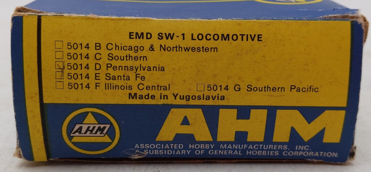 AHM 5014DD HO Scale Pennsylvania EMD SW-1 Diesel Switcher Locomotive #1867 VG/Box
