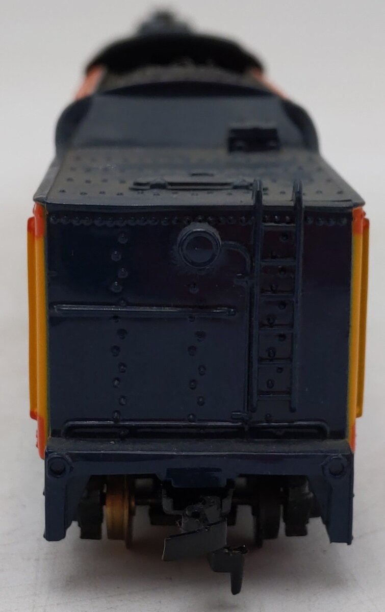 Mantua 311-23 HO Scale Chessie System 4-6-2 Steam Locomotive & Tender #2073 EX/Box