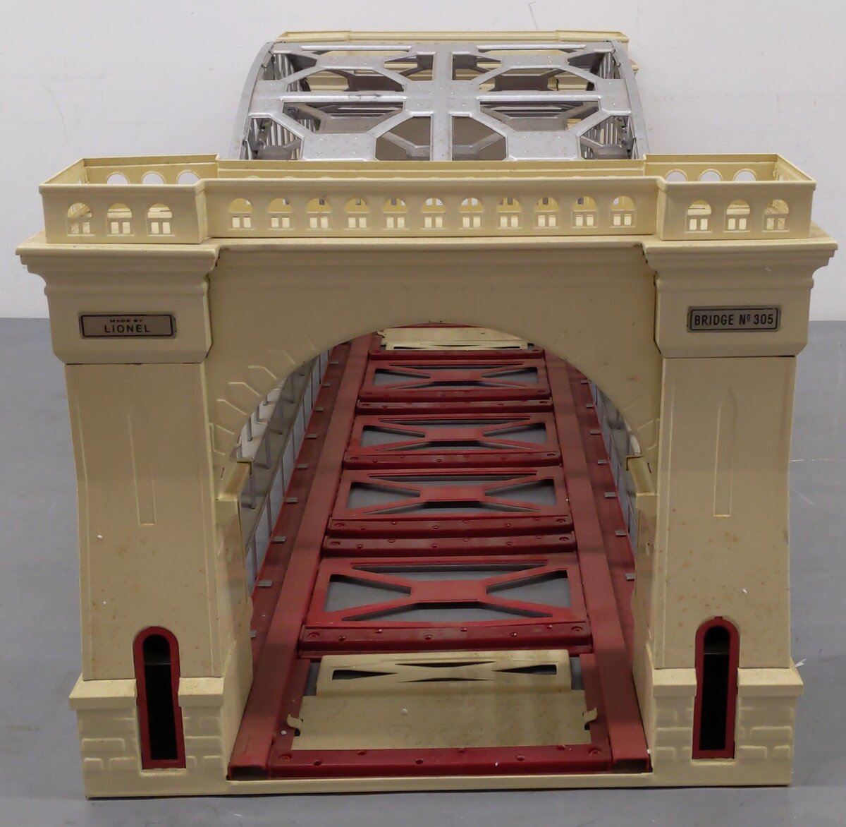 Lionel 6-32999 Standard Gauge Hellgate Bridge (Red and Cream) EX/Box