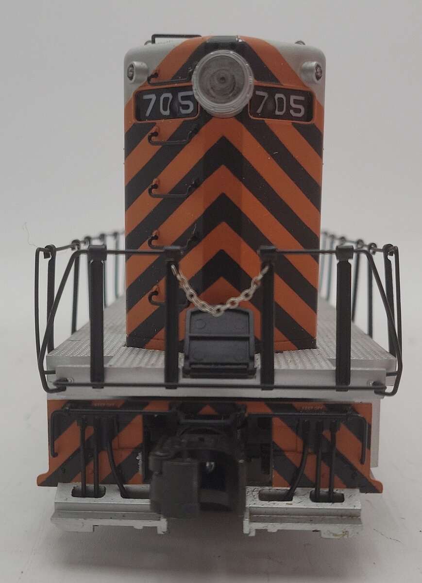 Lionel 6-28340 Western Pacific GP7 Diesel Locomotive #705 EX/Box