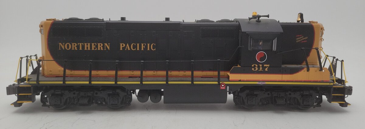 Lionel 6-34738 Northern Pacific Legacy GP9 Diesel Locomotive #317 VG/Box