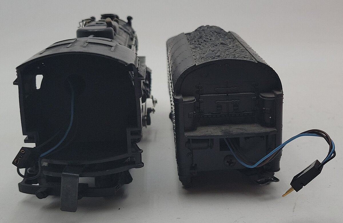 Lionel 6-18004 O Reading 4-6-2 Steam Locomotive & Tender #8004 VG/Box