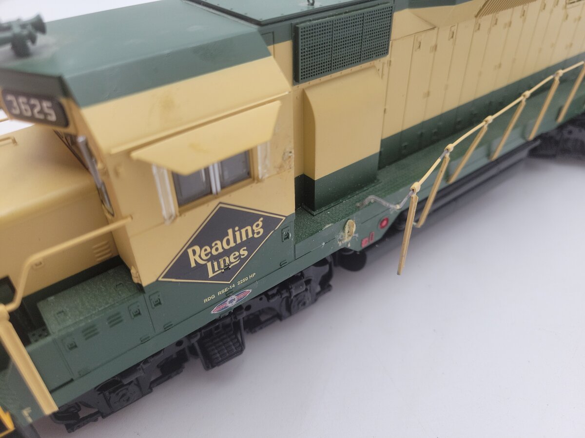 Lionel 6-38972 Reading Legacy GP35 Diesel Locomotive #3625/Box