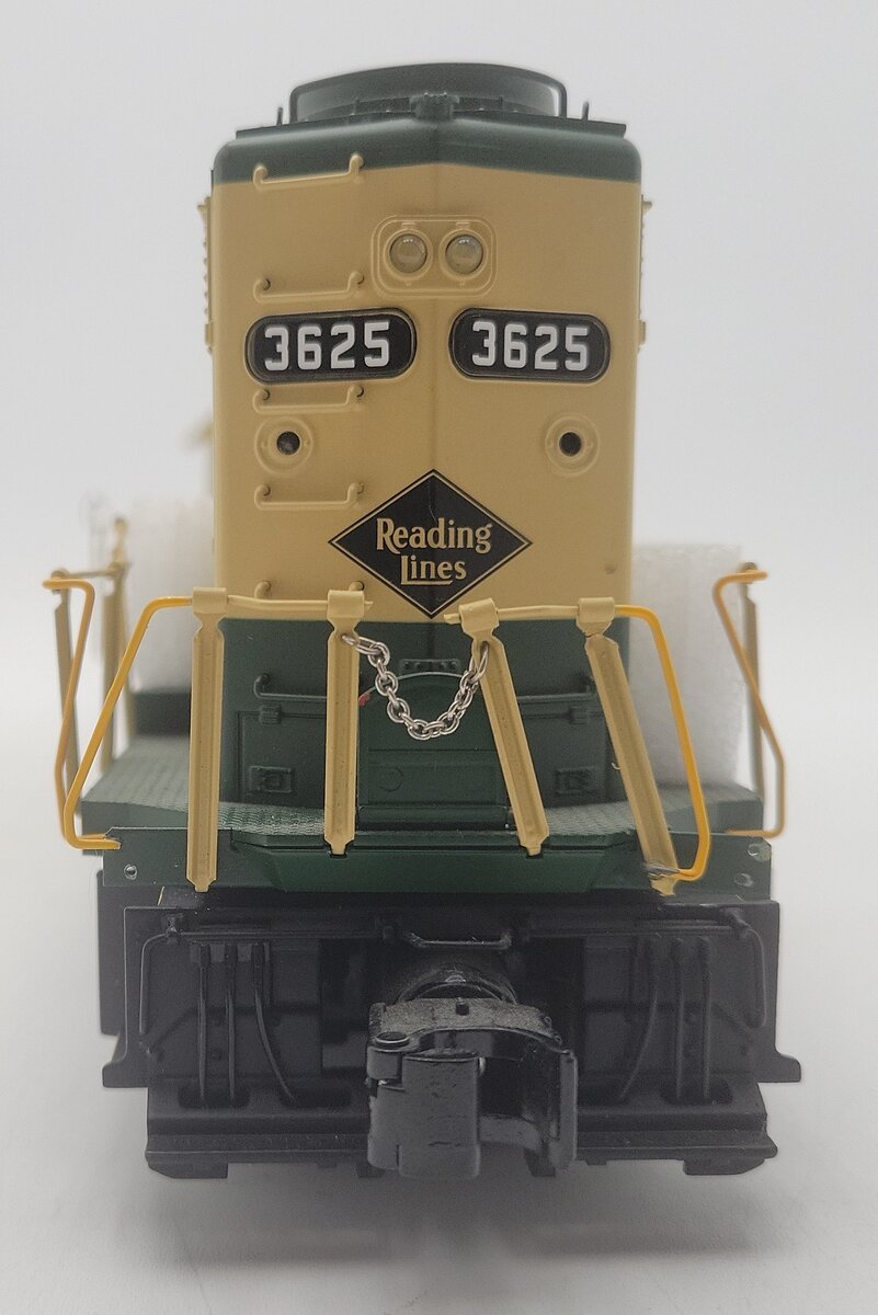 Lionel 6-38972 Reading Legacy GP35 Diesel Locomotive #3625/Box