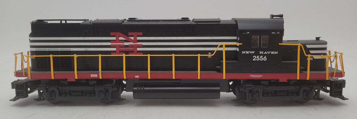 Lionel 6-28507 O Gauge New Haven C-420 Command Diesel Locomotive #2556 EX/Box