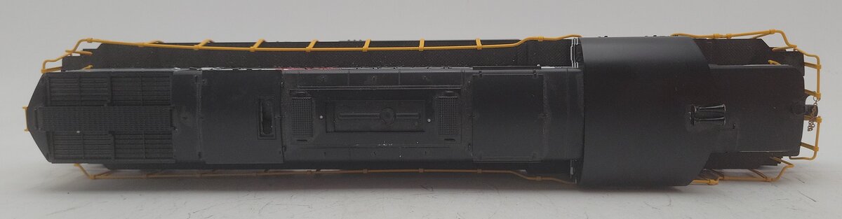 Lionel 6-28507 O Gauge New Haven C-420 Command Diesel Locomotive #2556 EX/Box