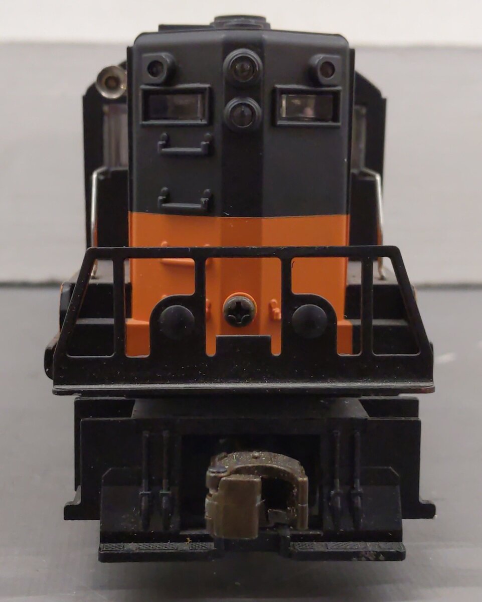 Lionel 6-38305 Conventional Classics Milwaukee GP-7 Diesel Locomotive #2338 EX/Box