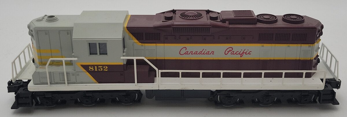 Lionel 6-8152 Canadian Pacific SD24 Diesel Locomotive #8152 VG/Box