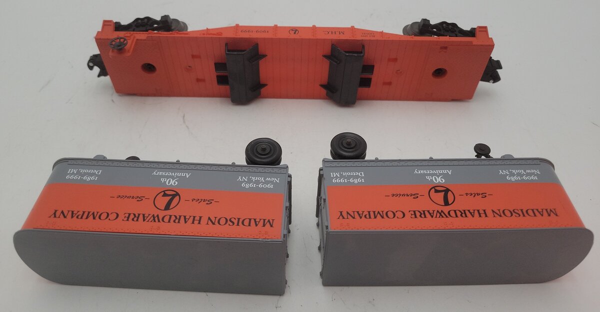 Lionel 6-52187 O Gauge Madison Hardware Flatcar w/ Piggyback Vans VG/Box