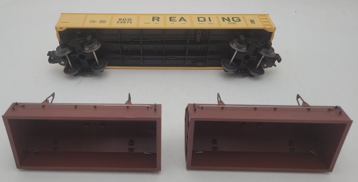 Lionel 6-17405 O Gauge Reading Gondola with Coil Covers #24876 EX/Box