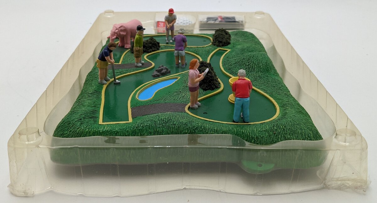 Lionel 6-14214 O Scale Lionelville Mini Golf Animated Scene LN/Box