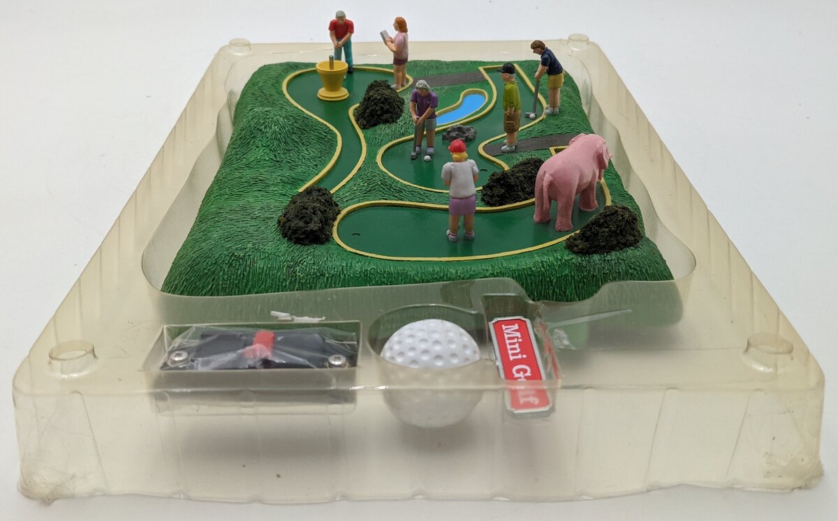 Lionel 6-14214 O Scale Lionelville Mini Golf Animated Scene LN/Box