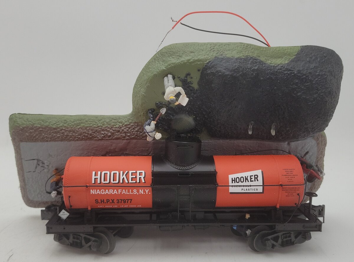 Lionel 6-37977 O Hooker Tank Car Accident EX/Box