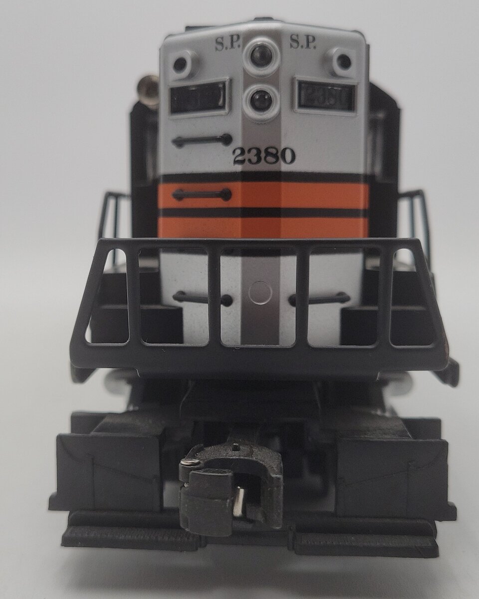 Lionel 6-18562 O Gauge Southern Pacific GP-9 Diesel Locomotive