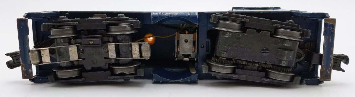 Lionel 624 Vintage O Gauge Chesapeake & Ohio NW-2 Powered Diesel Locomotive
