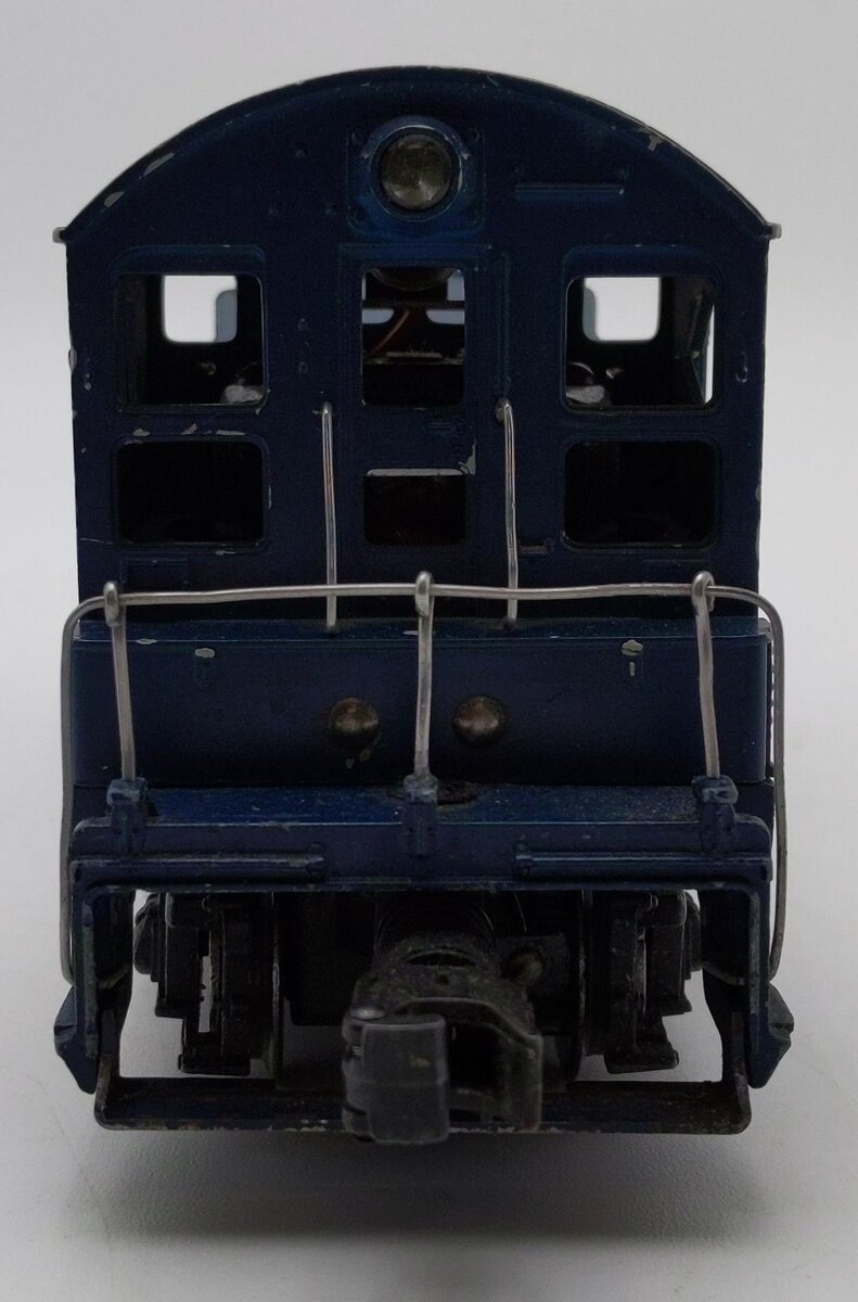 Lionel 624 Vintage O Gauge Chesapeake & Ohio NW-2 Powered Diesel Locomotive