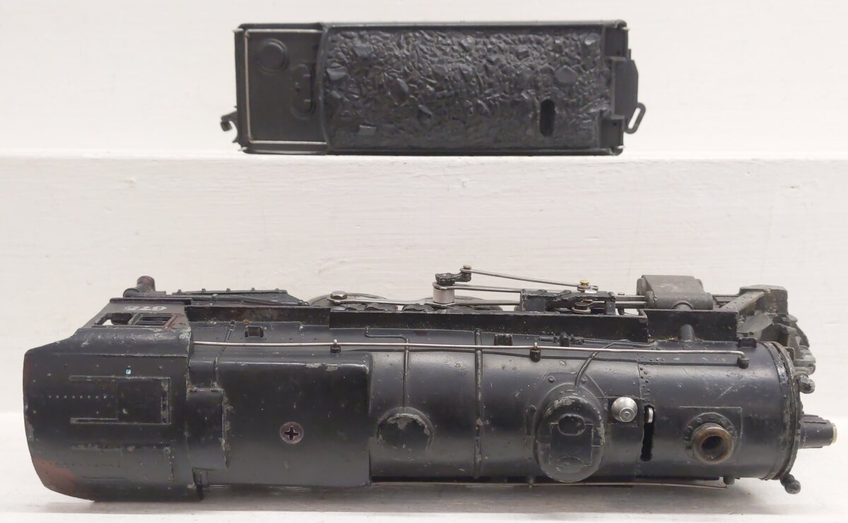 Lionel 675 Vintage O 2-6-2 K-4 Pacific Diecast Steam Locomotive & 2466W Tender