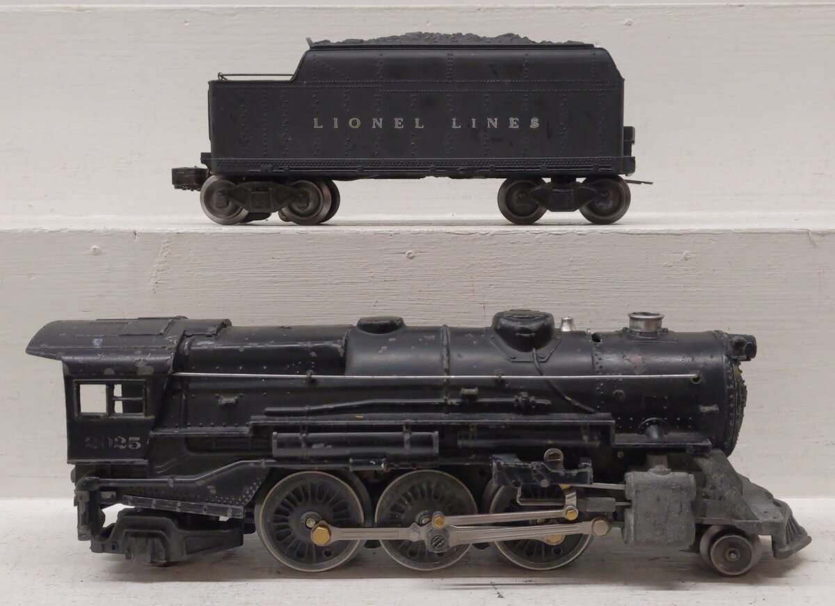 Lionel 2025 Vintage O 2-6-2 Diecast Steam Locomotive with 2466WX Tender