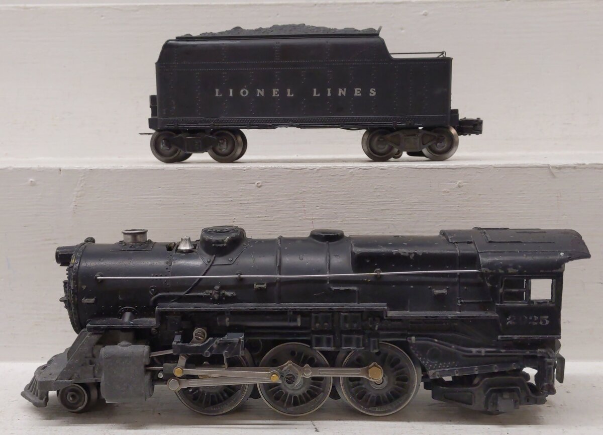 Lionel 2025 Vintage O 2-6-2 Diecast Steam Locomotive with 2466WX Tender