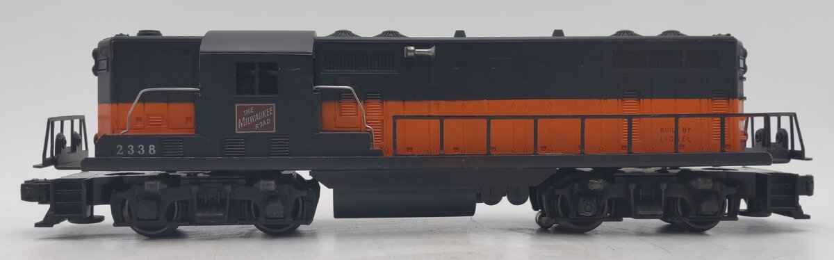 Lionel 2338 Vintage O Gauge Milwaukee Road Powered GP-7 Diesel Locomotive EX/Box