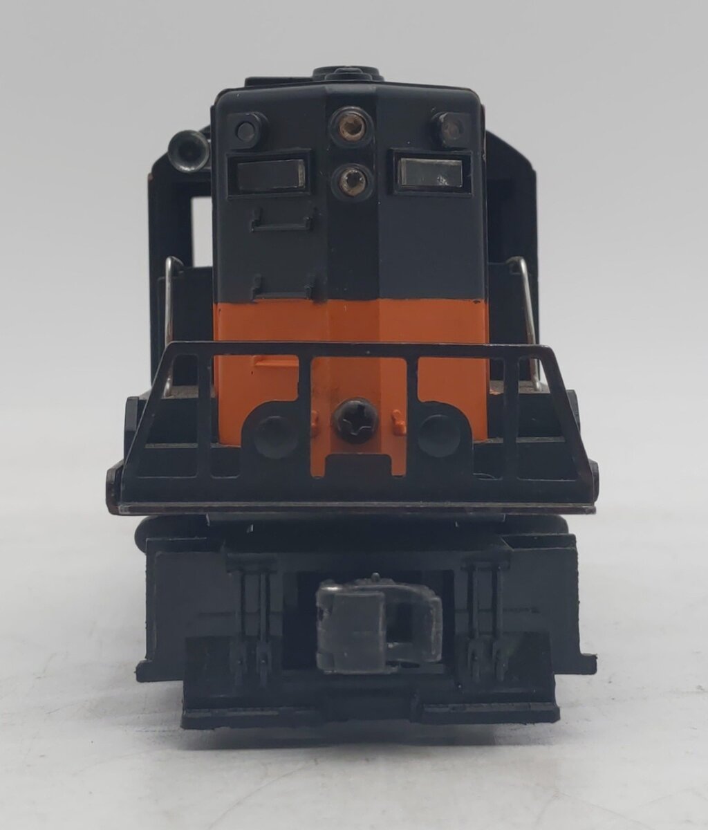 Lionel 2338 Vintage O Gauge Milwaukee Road Powered GP-7 Diesel Locomotive EX/Box