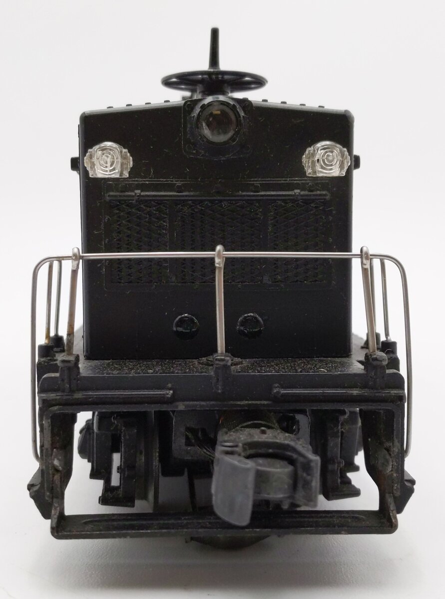 Lionel 6220 Vintage O Gauge AT&SF GM NW-2 Switcher with Bell VG/Box