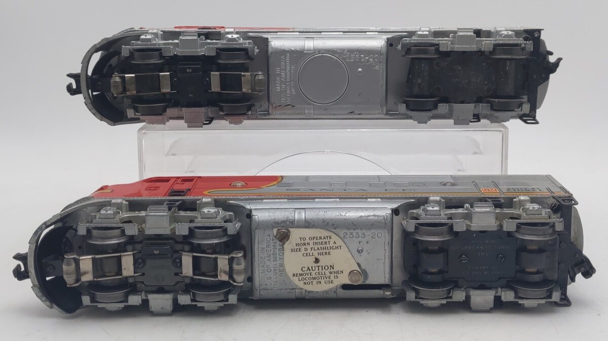 Lionel 2343 Vintage O Gauge Santa Fe F3 AA Diesel Locomotive Set VG/Box