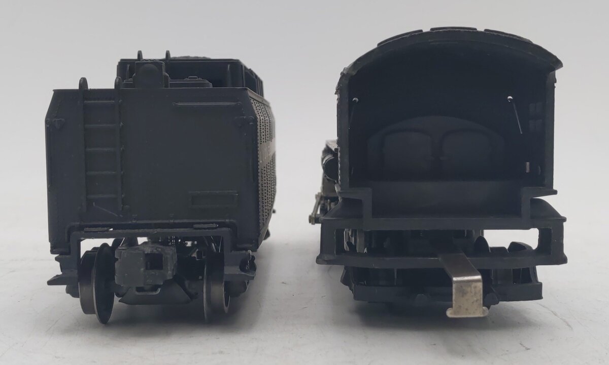 Lionel 1666 Vintage O 2-6-2 Diecast Steam Locomotive & Tender EX/Box